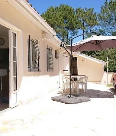 Vakantiehuis Charme Et Confort Pour 6 Personnes A *