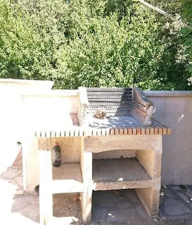 Vakantiehuis Charme Et Confort Pour 6 Personnes A *